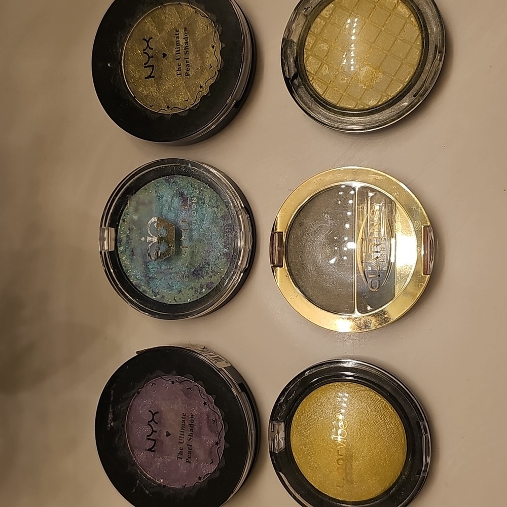 Shadows - Picture 2 of 16